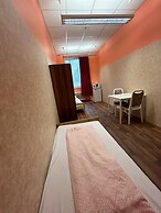 2-Rent Group Hostel Zimmer&Apartments GKP2