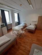 2-Rent Group Hostel Zimmer&Apartments GKP2