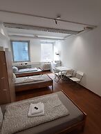 2-Rent Group Hostel Zimmer&Apartments GKP2