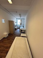 2-Rent Group Hostel Zimmer&Apartments GKP2