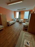 2-Rent Group Hostel Zimmer&Apartments GKP2