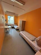 2-Rent Group Hostel Zimmer&Apartments GKP2