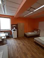 2-Rent Group Hostel Zimmer&Apartments GKP2