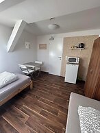 2-Rent Group Hostel Zimmer&Apartments GKP2