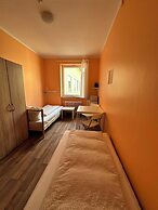 2-Rent Group Hostel Zimmer&Apartments GKP2