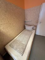 2-Rent Group Hostel Zimmer&Apartments GKP2