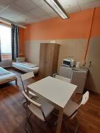 2-Rent Group Hostel Zimmer&Apartments GKP2
