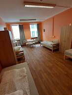 2-Rent Group Hostel Zimmer&Apartments GKP2