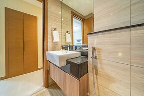 Impressive 2BR Apt with Premium