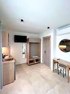 La Mer Luxury Apartments