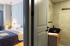 Sani Deluxe Suite Home