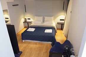 Sani Deluxe Suite Home