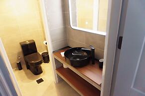 Sani Deluxe Suite Home