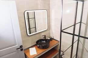 Sani Deluxe Suite Home