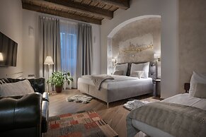 Kaiserstein Palace Apartments