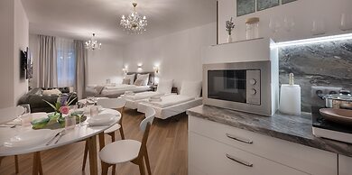 Kaiserstein Palace Apartments