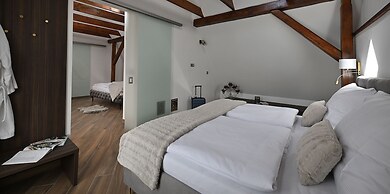 Kaiserstein Palace Apartments
