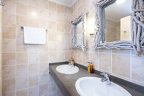 Villa Strea Nobo - With Private Pool Ocean View
