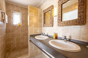 Villa Strea Nobo - With Private Pool Ocean View