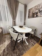 I&I Apartments 36