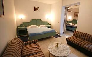 Hôtel Club Les Colombes