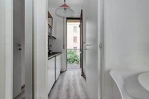 Delightful studios near Parco Tre Torri