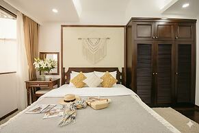 Lunaria Two Bedroom Apartment