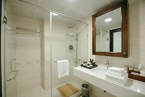 Lunaria Two Bedroom Apartment