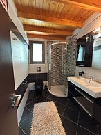 Smaragdine Blue Villa