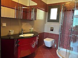 Smaragdine Blue Villa