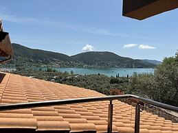 Smaragdine Blue Villa