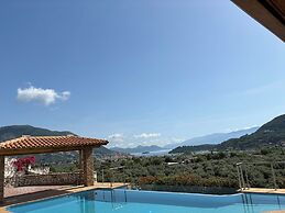 Smaragdine Blue Villa