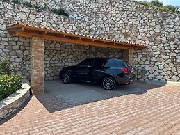 Smaragdine Blue Villa