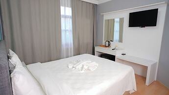 Uz Hotel Premium