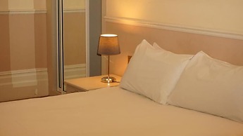 Albany Hotel