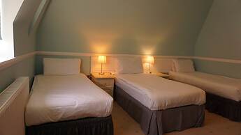 Albany Hotel