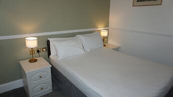 Albany Hotel