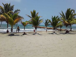 Cabaña de Enseño en Coveñas