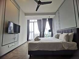 Expressionz Suites KL