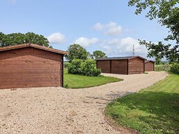 Oak Tree Lodge
