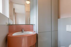 Huswell - Stunning Views Prime Location