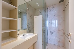 Huswell - Stunning Views Prime Location