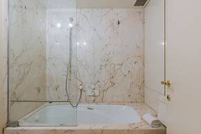 Huswell - Stunning Views Prime Location
