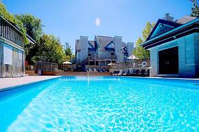 Loft with a View of Blue