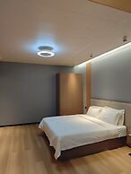 Grace Hotel