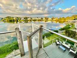 Cotswolds Lakeside Home-Summer Lake