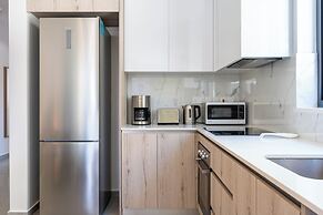 Solenne Stylish 2-BR Apt in Larnaca