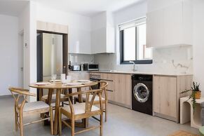 Solenne Stylish 2-BR Apt in Larnaca
