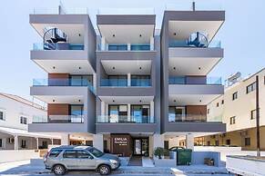 Solenne Stylish 2-BR Apt in Larnaca