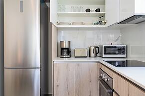 Solenne Stylish 2-BR Apt in Larnaca